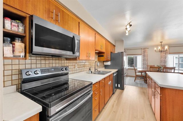 2810 Sherman Street, Eau Claire, WI 54701
