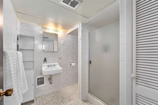 2810 Sherman Street, Eau Claire, WI 54701