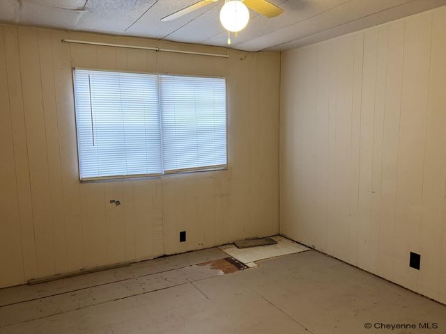 3410 RIDGE RD, Cheyenne, WY 82001