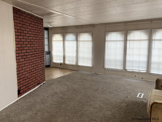 3410 RIDGE RD, Cheyenne, WY 82001