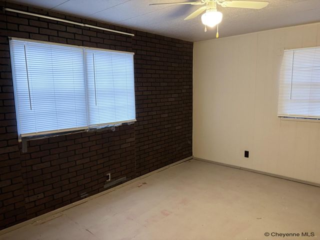 3410 RIDGE RD, Cheyenne, WY 82001