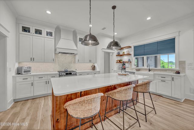 706 Creighton Circle SW, Ocean Isle Beach, NC 28469