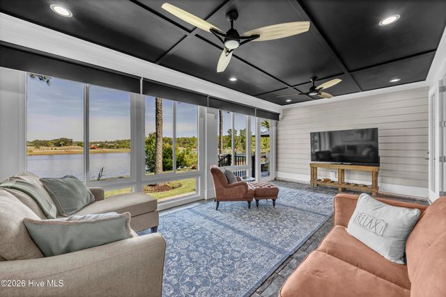 706 Creighton Circle SW, Ocean Isle Beach, NC 28469