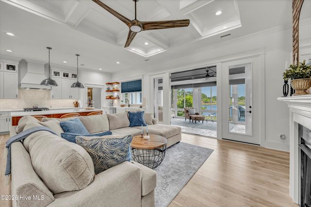 706 Creighton Circle SW, Ocean Isle Beach, NC 28469