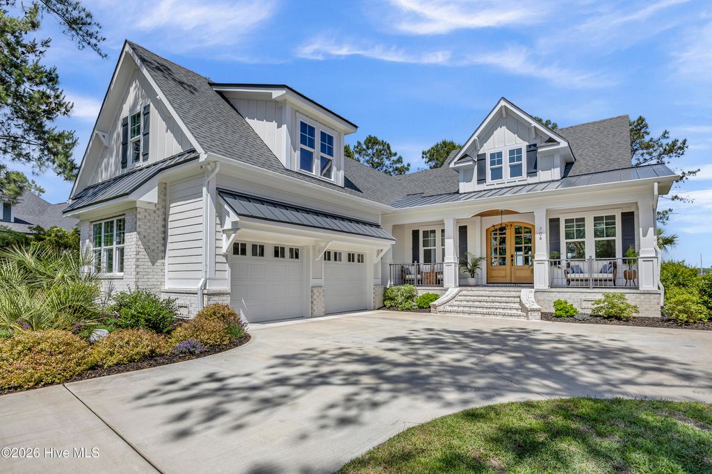 706 Creighton Circle SW, Ocean Isle Beach, NC 28469