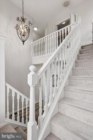 12 TIMBERCREST DR, Sewell, NJ 08080