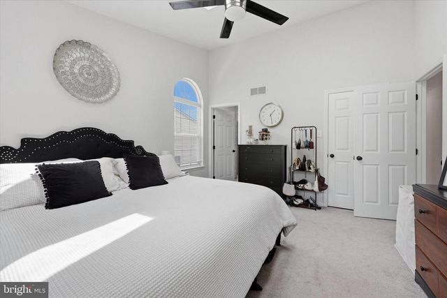 12 TIMBERCREST DR, Sewell, NJ 08080