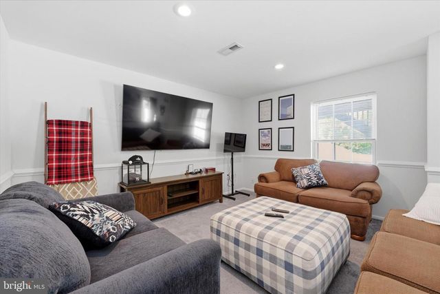 12 TIMBERCREST DR, Sewell, NJ 08080