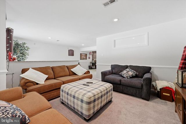 12 TIMBERCREST DR, Sewell, NJ 08080