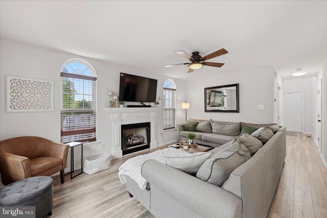 12 TIMBERCREST DR, Sewell, NJ 08080