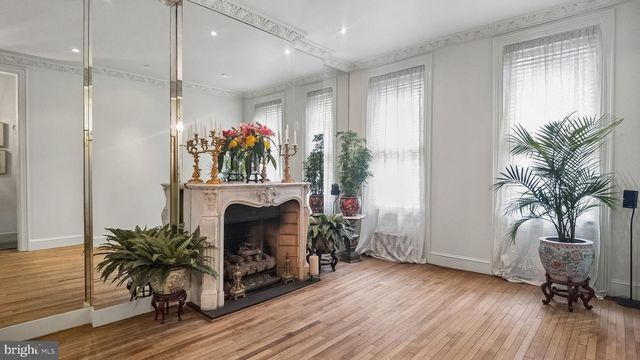 2049 APPLETREE ST, Philadelphia, PA 19103