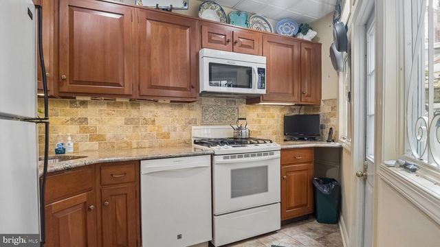 2049 APPLETREE ST, Philadelphia, PA 19103