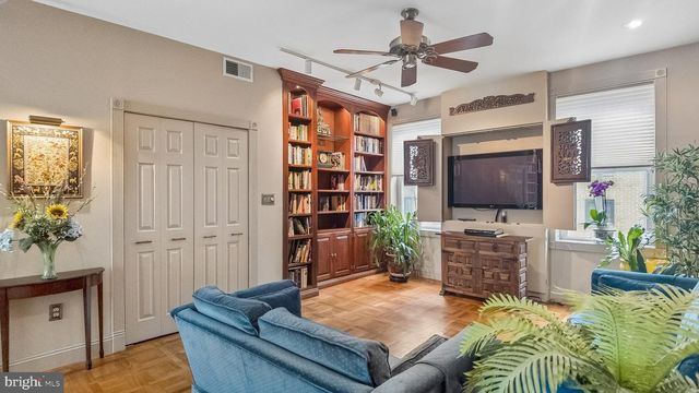 2049 APPLETREE ST, Philadelphia, PA 19103