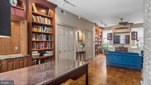 2049 APPLETREE ST, Philadelphia, PA 19103