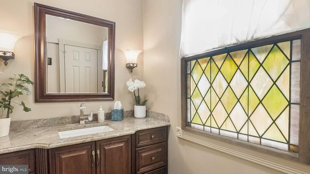 2049 APPLETREE ST, Philadelphia, PA 19103