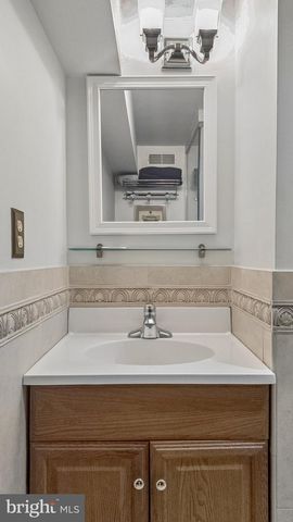 2049 APPLETREE ST, Philadelphia, PA 19103