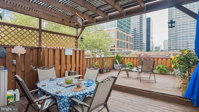 2049 APPLETREE ST, Philadelphia, PA 19103