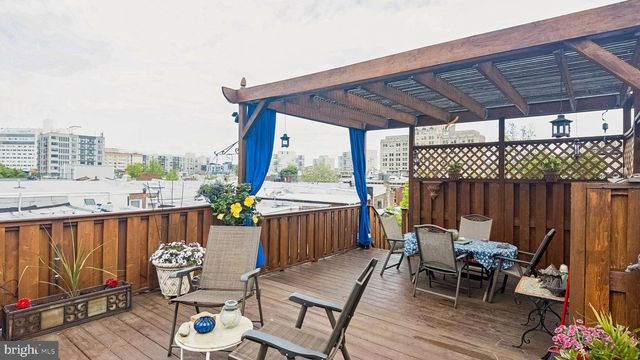 2049 APPLETREE ST, Philadelphia, PA 19103