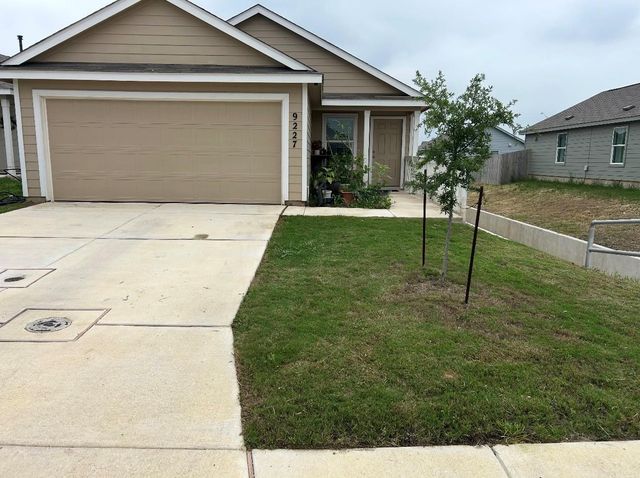 9227 Honey Mesquite, Seguin, TX 78155