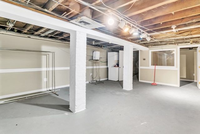 939 E Columbus Ave, Springfield, MA 01105