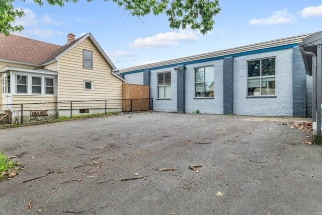 939 E Columbus Ave, Springfield, MA 01105