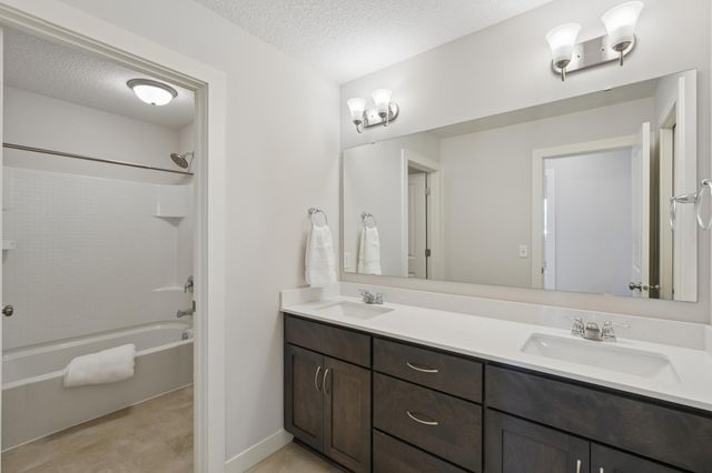 6381 Harvest Trail, Chaska, MN 55318