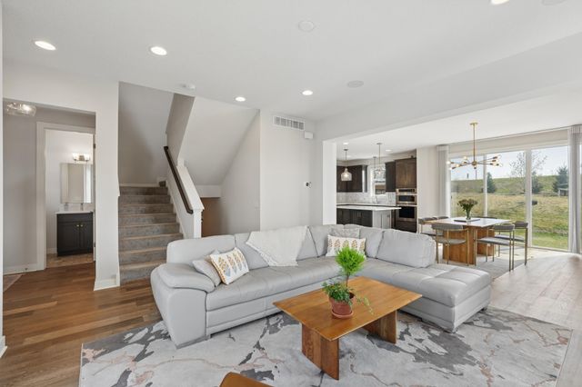 6381 Harvest Trail, Chaska, MN 55318