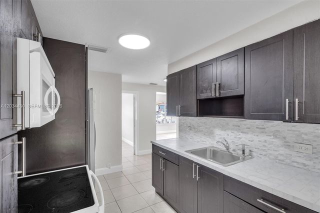 2791 SW 34th Ct, Miami, FL 33133
