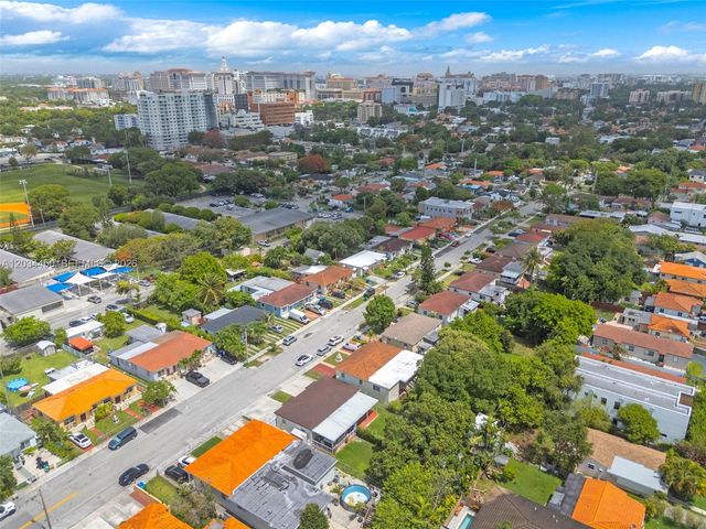 2791 SW 34th Ct, Miami, FL 33133