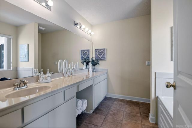 87 Montanoso Way, Hot Springs Village, AR 71909