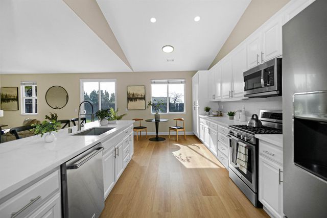 4905 Apricot Ct, Castro Valley, CA 94546