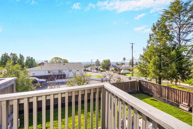 4905 Apricot Ct, Castro Valley, CA 94546