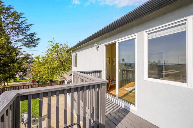 4905 Apricot Ct, Castro Valley, CA 94546