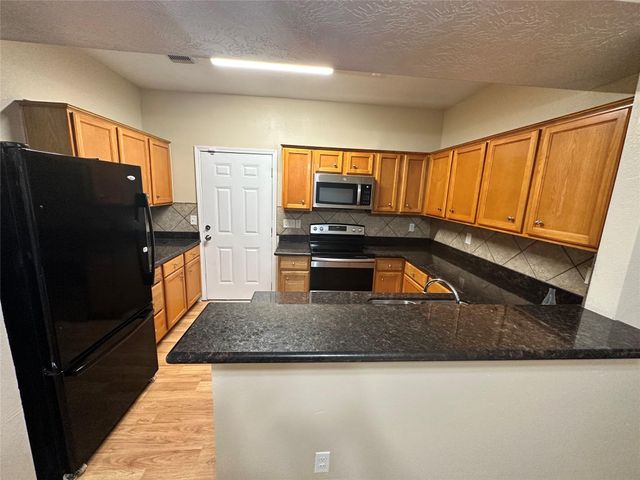 6946 Paris Street B, Houston, TX 77021