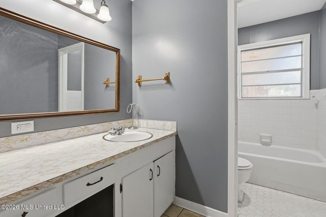 221 Belaire Drive, Pearl, MS 39208