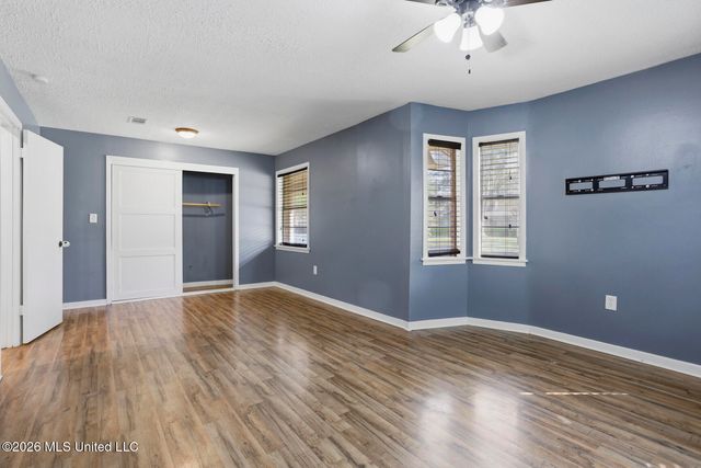 221 Belaire Drive, Pearl, MS 39208