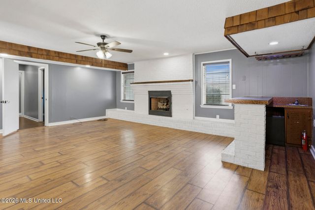 221 Belaire Drive, Pearl, MS 39208