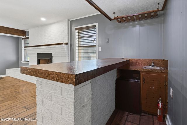 221 Belaire Drive, Pearl, MS 39208