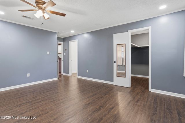 221 Belaire Drive, Pearl, MS 39208