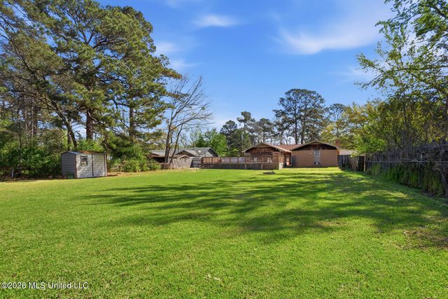 221 Belaire Drive, Pearl, MS 39208