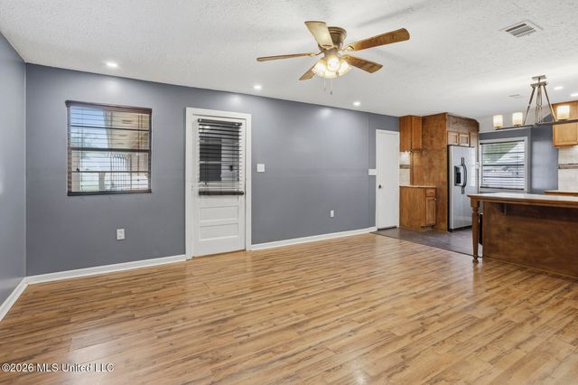 221 Belaire Drive, Pearl, MS 39208