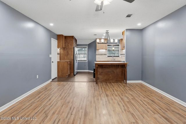 221 Belaire Drive, Pearl, MS 39208