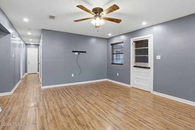 221 Belaire Drive, Pearl, MS 39208