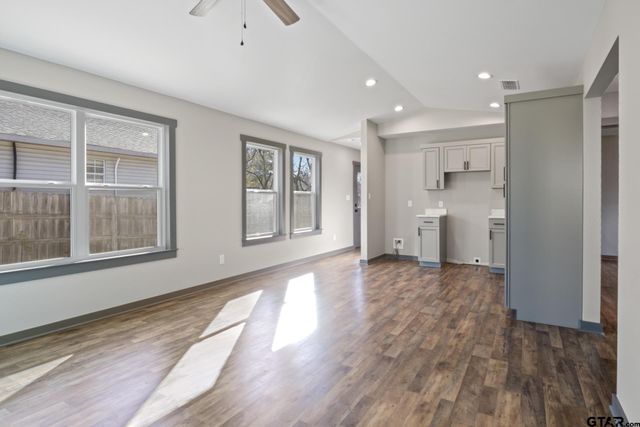 109 Yates St., Mt Vernon, TX 75457