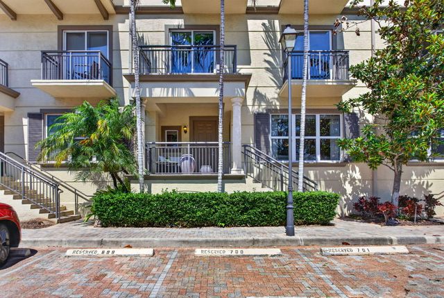 2609 NE 14th Avenue 105, Wilton Manors, FL 33334