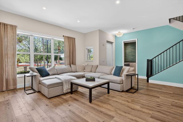 2609 NE 14th Avenue 105, Wilton Manors, FL 33334