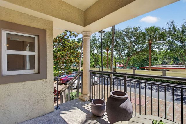 2609 NE 14th Avenue 105, Wilton Manors, FL 33334