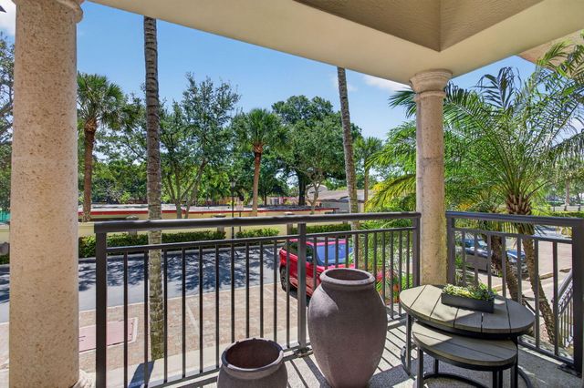 2609 NE 14th Avenue 105, Wilton Manors, FL 33334