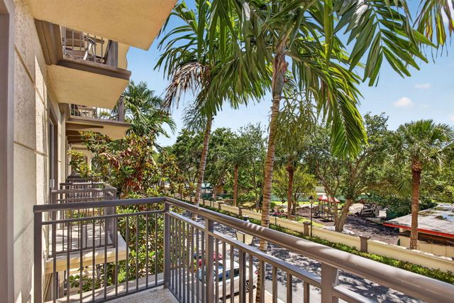2609 NE 14th Avenue 105, Wilton Manors, FL 33334