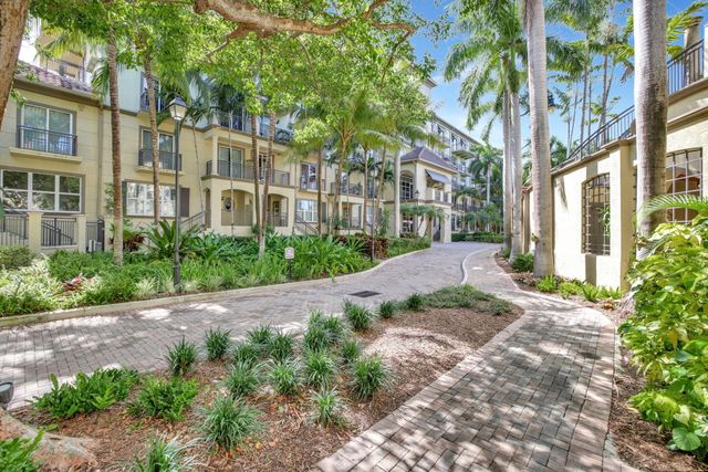 2609 NE 14th Avenue 105, Wilton Manors, FL 33334